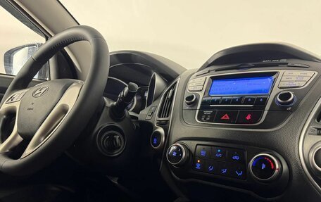 Hyundai ix35 I рестайлинг, 2013 год, 1 250 000 рублей, 24 фотография