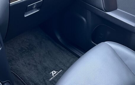 Toyota Land Cruiser Prado 150 рестайлинг 2, 2021 год, 8 100 000 рублей, 13 фотография