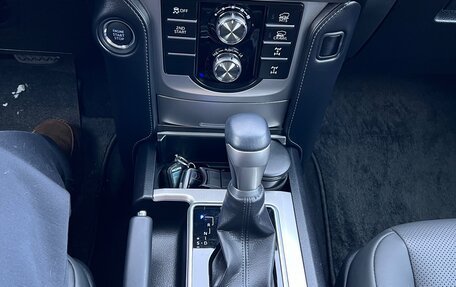 Toyota Land Cruiser Prado 150 рестайлинг 2, 2021 год, 8 100 000 рублей, 12 фотография