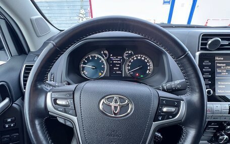 Toyota Land Cruiser Prado 150 рестайлинг 2, 2021 год, 8 100 000 рублей, 16 фотография