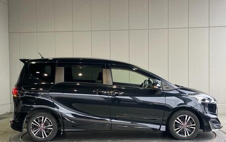 Toyota Sienta II, 2022 год, 1 420 000 рублей, 7 фотография