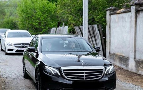 Mercedes-Benz E-Класс, 2017 год, 2 870 000 рублей, 1 фотография