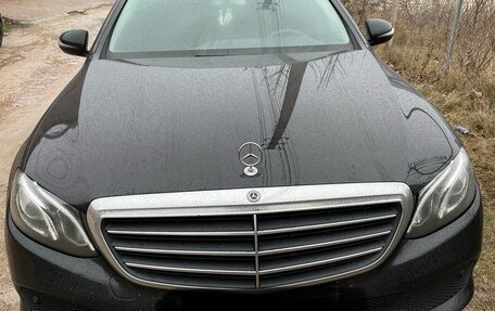 Mercedes-Benz E-Класс, 2017 год, 2 870 000 рублей, 2 фотография