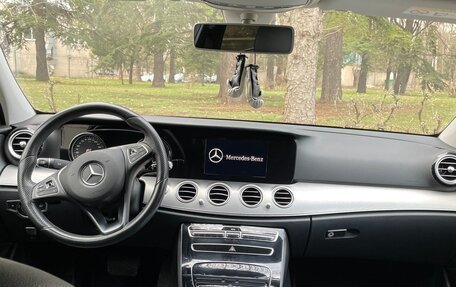 Mercedes-Benz E-Класс, 2017 год, 2 870 000 рублей, 6 фотография