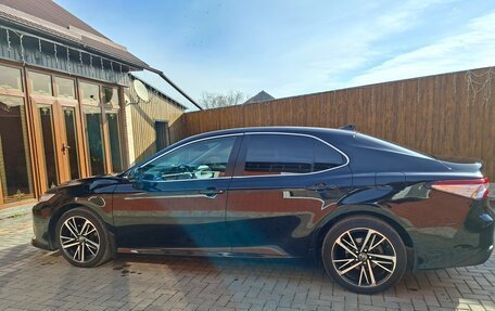 Toyota Camry, 2020 год, 2 450 000 рублей, 1 фотография