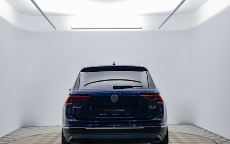 Volkswagen Tiguan II, 2017 год, 2 878 000 рублей, 6 фотография