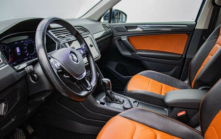 Volkswagen Tiguan II, 2017 год, 2 878 000 рублей, 10 фотография