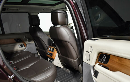 Land Rover Range Rover IV рестайлинг, 2018 год, 5 600 000 рублей, 12 фотография