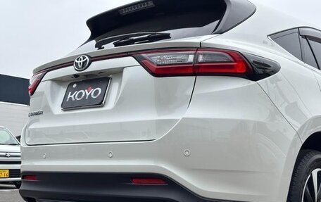 Toyota Harrier, 2018 год, 2 170 000 рублей, 12 фотография