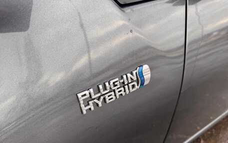 Toyota Prius IV XW50, 2018 год, 1 980 000 рублей, 10 фотография