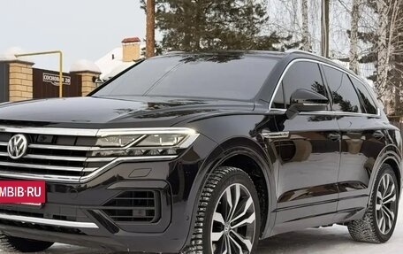 Volkswagen Touareg III, 2018 год, 5 100 000 рублей, 3 фотография