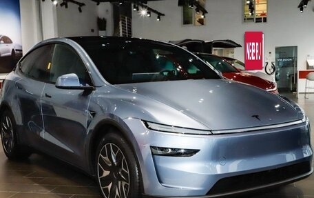 Tesla Model Y I, 2026 год, 9 011 000 рублей, 2 фотография