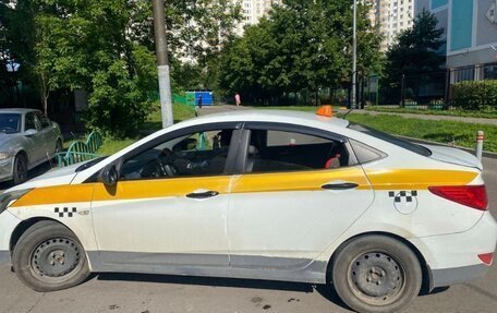 Hyundai Solaris II рестайлинг, 2016 год, 350 000 рублей, 4 фотография