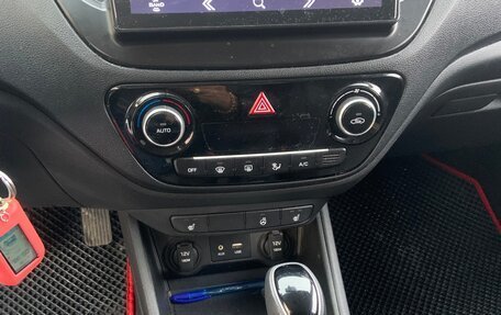 Hyundai Solaris II рестайлинг, 2018 год, 1 300 000 рублей, 9 фотография