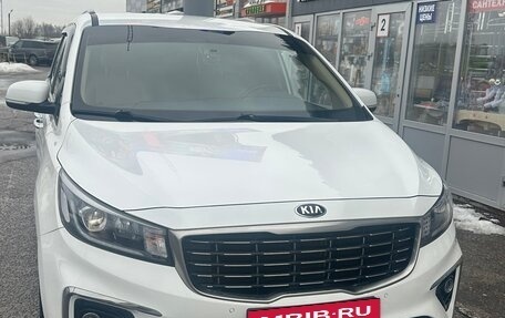 KIA Carnival III, 2020 год, 2 870 000 рублей, 2 фотография