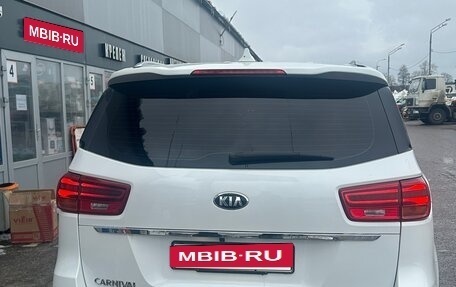 KIA Carnival III, 2020 год, 2 870 000 рублей, 6 фотография