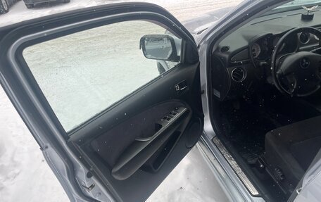 Mitsubishi Outlander III рестайлинг 3, 2005 год, 800 000 рублей, 11 фотография