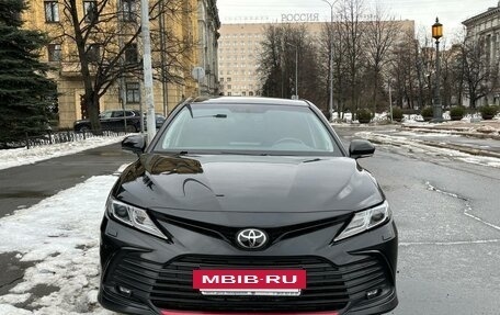Toyota Camry, 2021 год, 2 990 000 рублей, 4 фотография