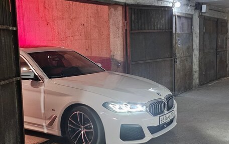 BMW 5 серия, 2022 год, 5 500 000 рублей, 2 фотография