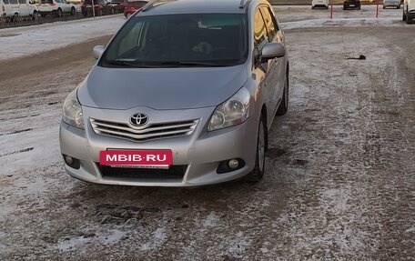 Toyota Verso I, 2012 год, 1 280 000 рублей, 16 фотография
