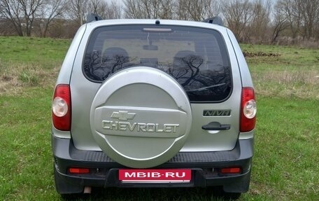 Chevrolet Niva I рестайлинг, 2010 год, 400 000 рублей, 4 фотография