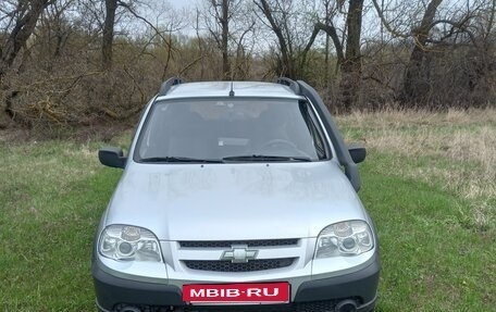 Chevrolet Niva I рестайлинг, 2010 год, 400 000 рублей, 6 фотография