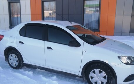 Renault Logan II, 2017 год, 849 000 рублей, 6 фотография