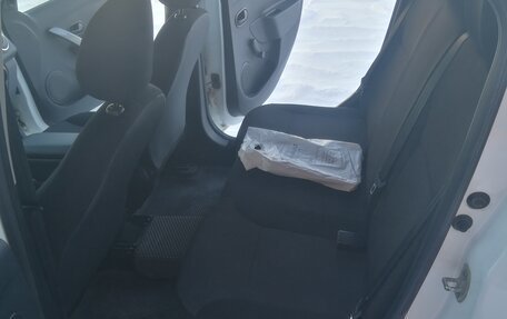 Renault Logan II, 2017 год, 849 000 рублей, 10 фотография