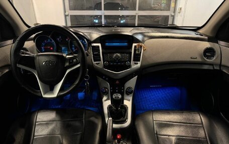 Chevrolet Cruze II, 2011 год, 650 000 рублей, 9 фотография