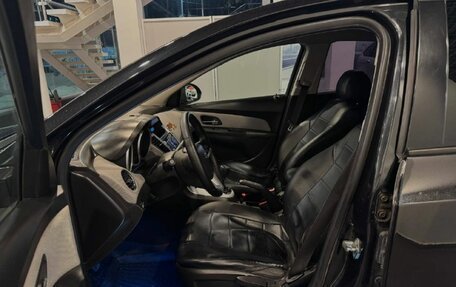 Chevrolet Cruze II, 2011 год, 650 000 рублей, 16 фотография