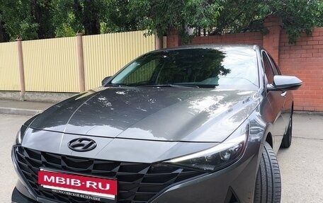 Hyundai Elantra, 2022 год, 2 690 000 рублей, 2 фотография