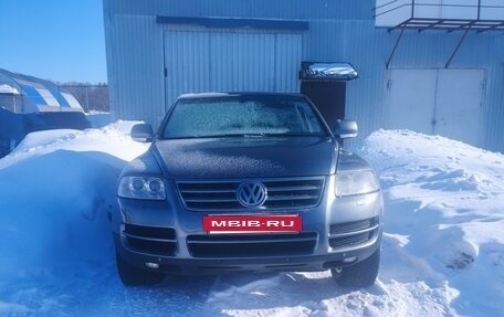 Volkswagen Touareg III, 2004 год, 900 000 рублей, 3 фотография