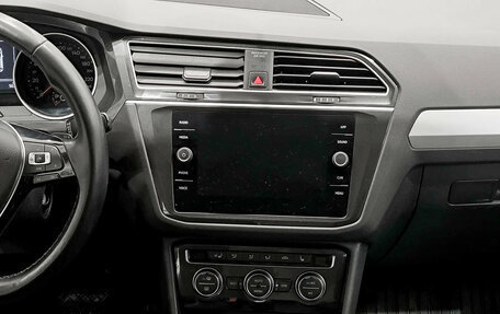 Volkswagen Tiguan II, 2019 год, 2 350 000 рублей, 18 фотография