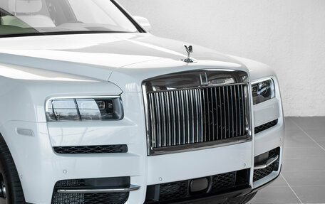 Rolls-Royce Cullinan, 2024 год, 43 500 000 рублей, 6 фотография