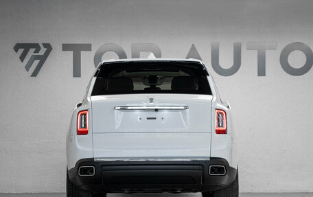 Rolls-Royce Cullinan, 2024 год, 43 500 000 рублей, 8 фотография