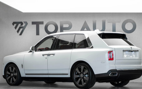 Rolls-Royce Cullinan, 2024 год, 43 500 000 рублей, 3 фотография