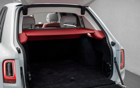 Rolls-Royce Cullinan, 2024 год, 43 500 000 рублей, 20 фотография