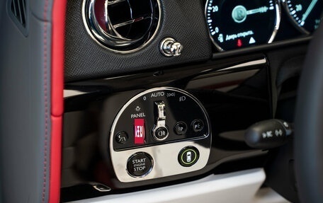 Rolls-Royce Cullinan, 2024 год, 43 500 000 рублей, 15 фотография