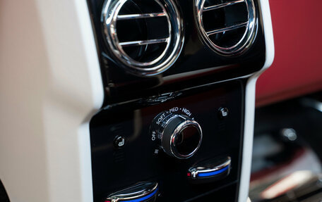 Rolls-Royce Cullinan, 2024 год, 43 500 000 рублей, 29 фотография