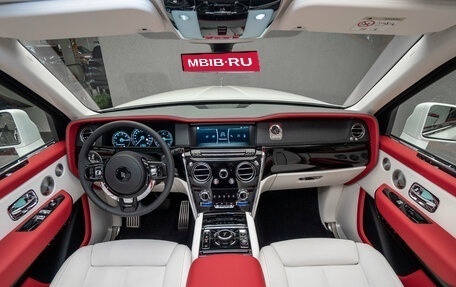 Rolls-Royce Cullinan, 2024 год, 43 500 000 рублей, 39 фотография