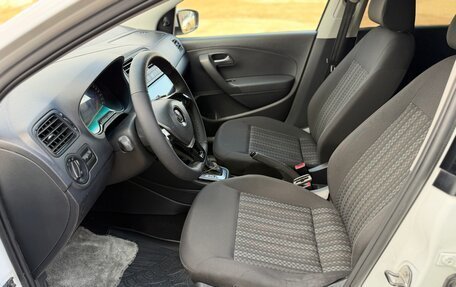 Volkswagen Polo VI (EU Market), 2017 год, 880 000 рублей, 25 фотография