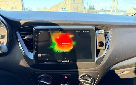 Hyundai Solaris II рестайлинг, 2017 год, 1 350 000 рублей, 15 фотография