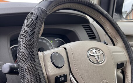 Toyota ISis I, 2013 год, 1 480 000 рублей, 9 фотография