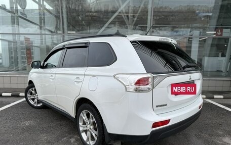 Mitsubishi Outlander III рестайлинг 3, 2013 год, 1 300 000 рублей, 7 фотография