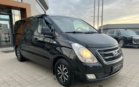 Hyundai H-1 II рестайлинг, 2016 год, 2 200 000 рублей, 3 фотография