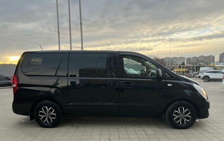 Hyundai H-1 II рестайлинг, 2016 год, 2 200 000 рублей, 4 фотография