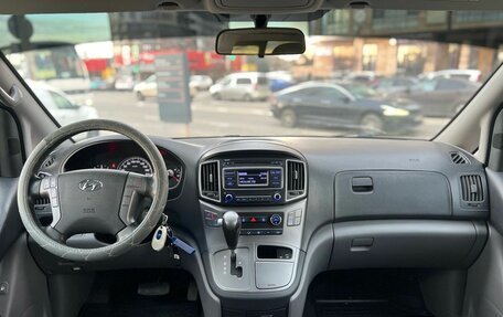 Hyundai H-1 II рестайлинг, 2016 год, 2 200 000 рублей, 19 фотография