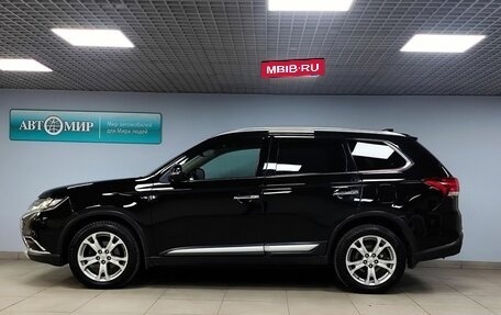 Mitsubishi Outlander III рестайлинг 3, 2017 год, 2 449 000 рублей, 8 фотография