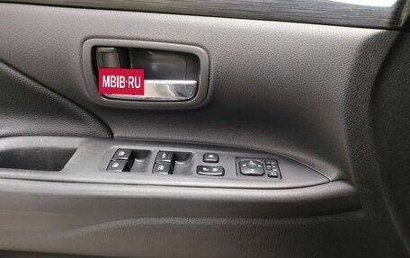 Mitsubishi Outlander III рестайлинг 3, 2017 год, 2 449 000 рублей, 21 фотография