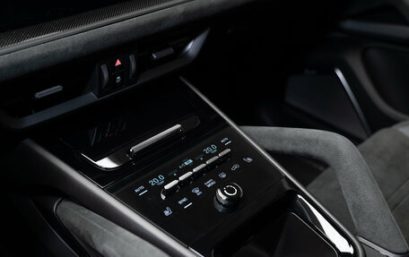 Porsche Cayenne III, 2024 год, 27 500 000 рублей, 21 фотография